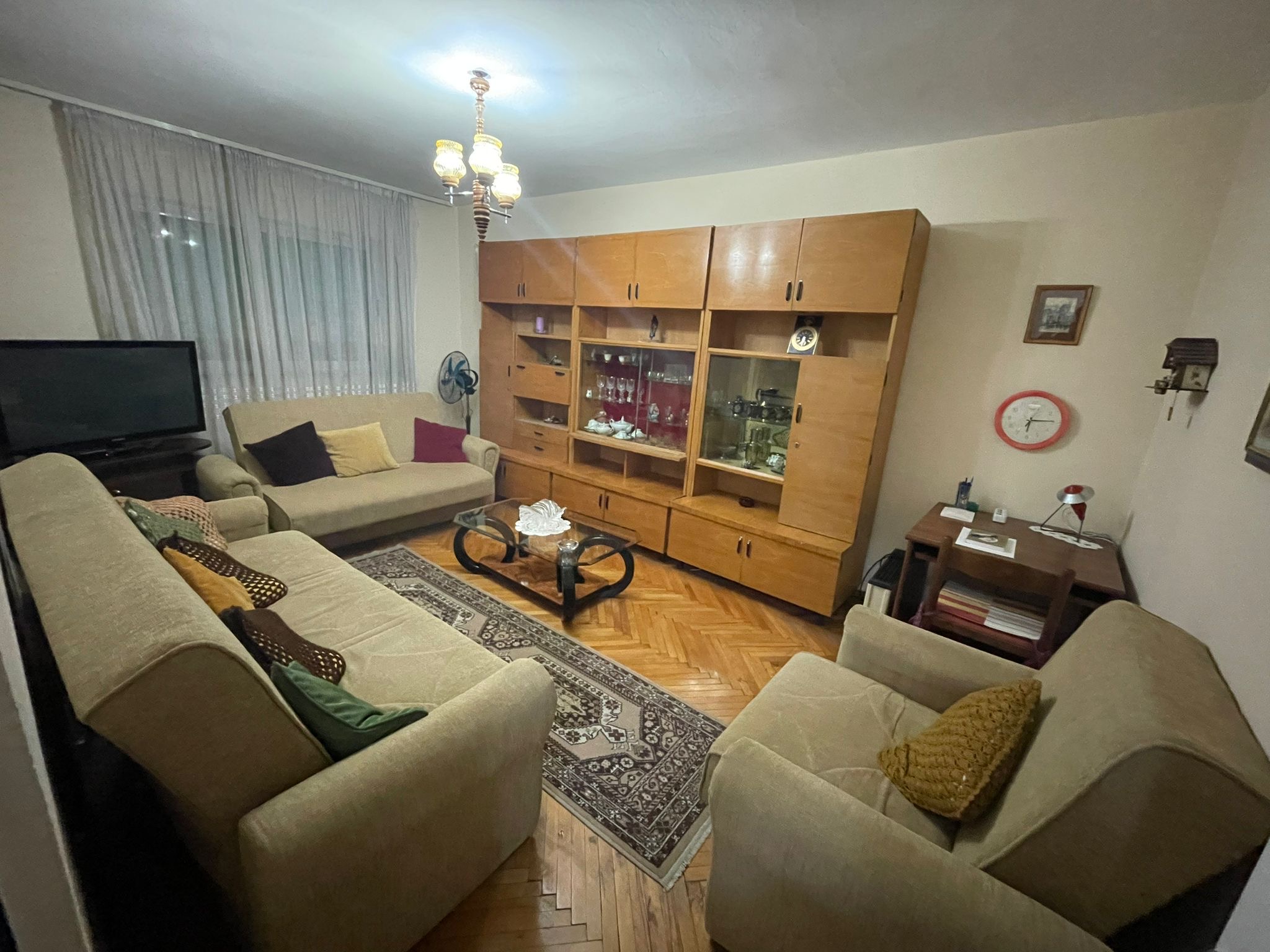 Apartament me qira prane Postes Qendrore Tirane