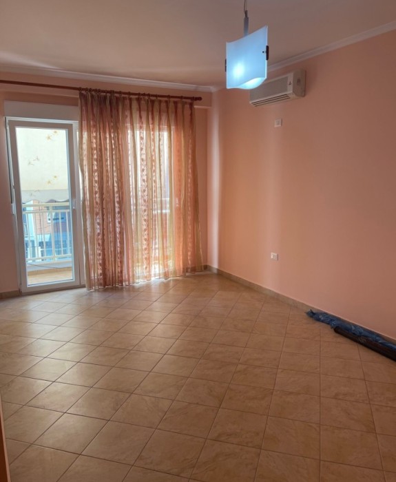 3 bedroom apartment for sale in "Myslym Shyri" Street